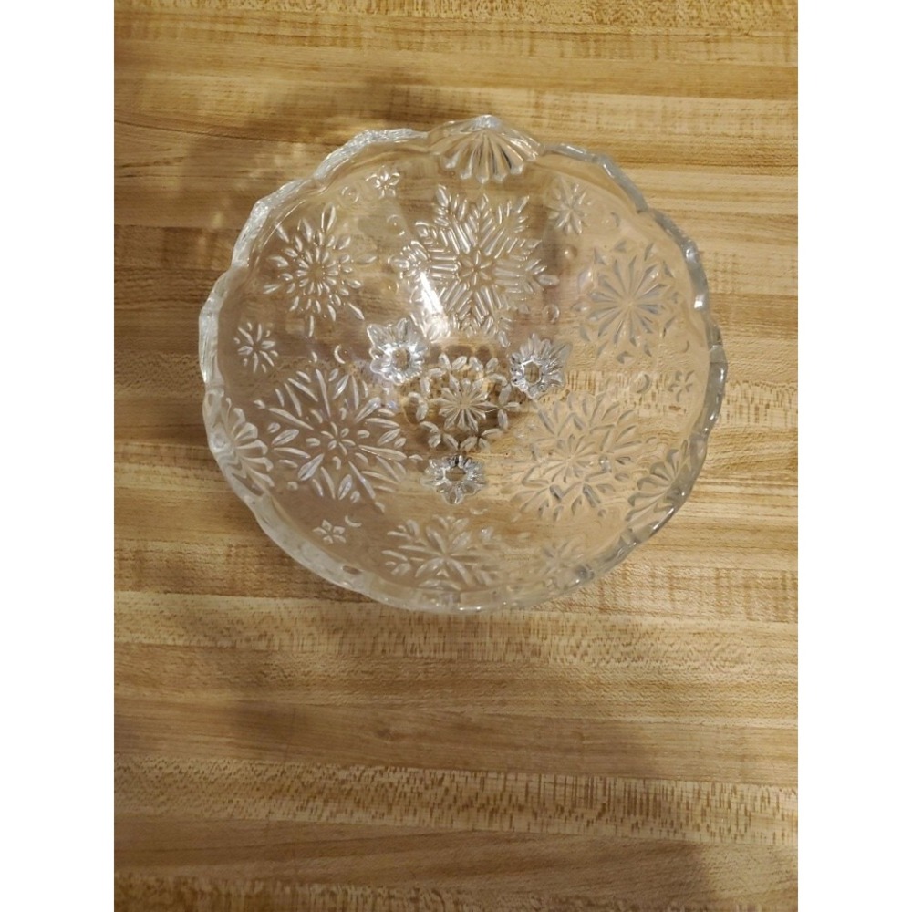 Mikasa 6" Snowflake Footed Bowl